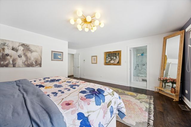 7940 Wolf Road, Burr Ridge, IL 60527