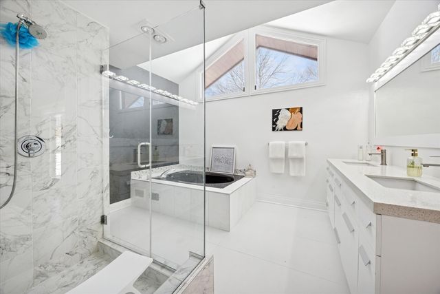 7940 Wolf Road, Burr Ridge, IL 60527