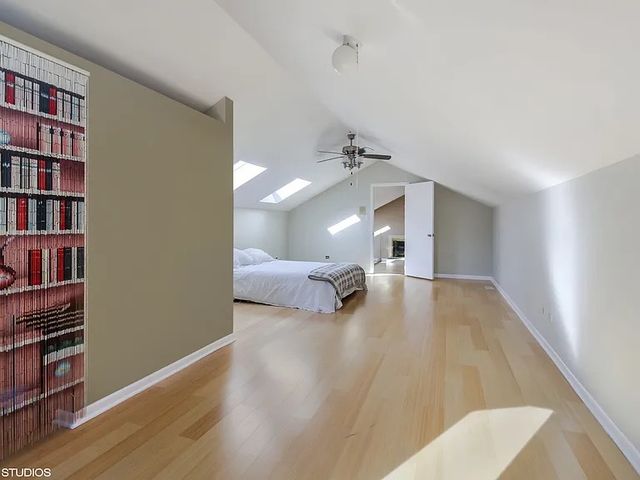 7940 Wolf Road, Burr Ridge, IL 60527