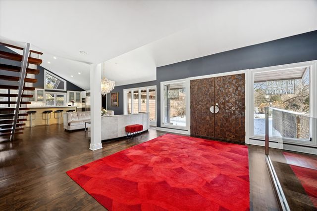 7940 Wolf Road, Burr Ridge, IL 60527