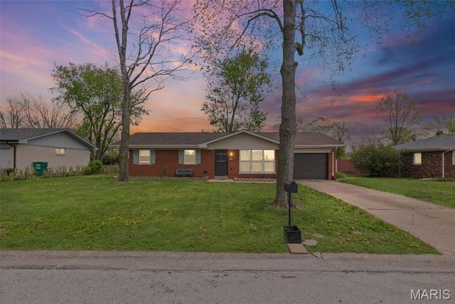 317 Aaron Drive, Belleville, IL 62220