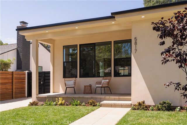 5817 Cantaloupe, Van Nuys, CA 91401