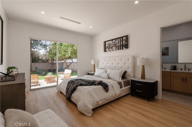 5817 Cantaloupe, Van Nuys, CA 91401