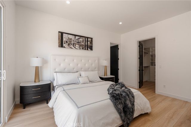 5817 Cantaloupe, Van Nuys, CA 91401