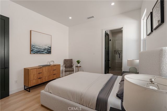 5817 Cantaloupe, Van Nuys, CA 91401