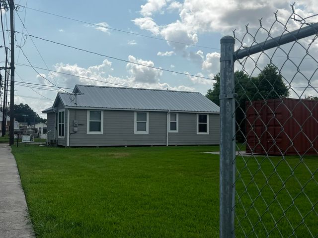1650 Buron, Houma, LA 70364