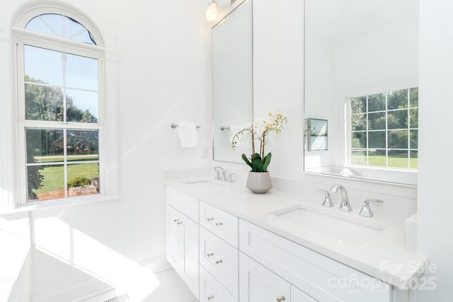 444 Cottonfield Circle, Waxhaw, NC 28173