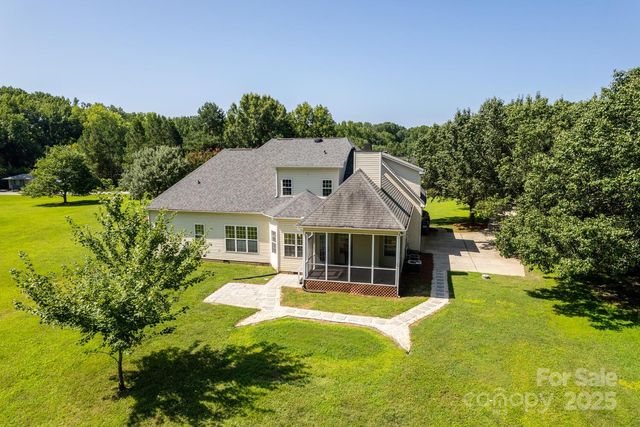 444 Cottonfield Circle, Waxhaw, NC 28173