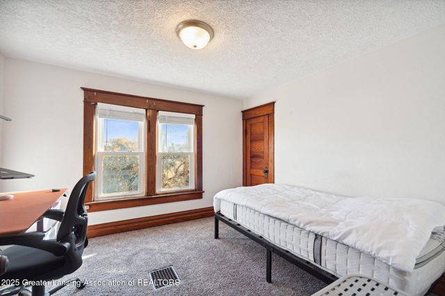 1800 Herbert Street, Lansing, MI 48910