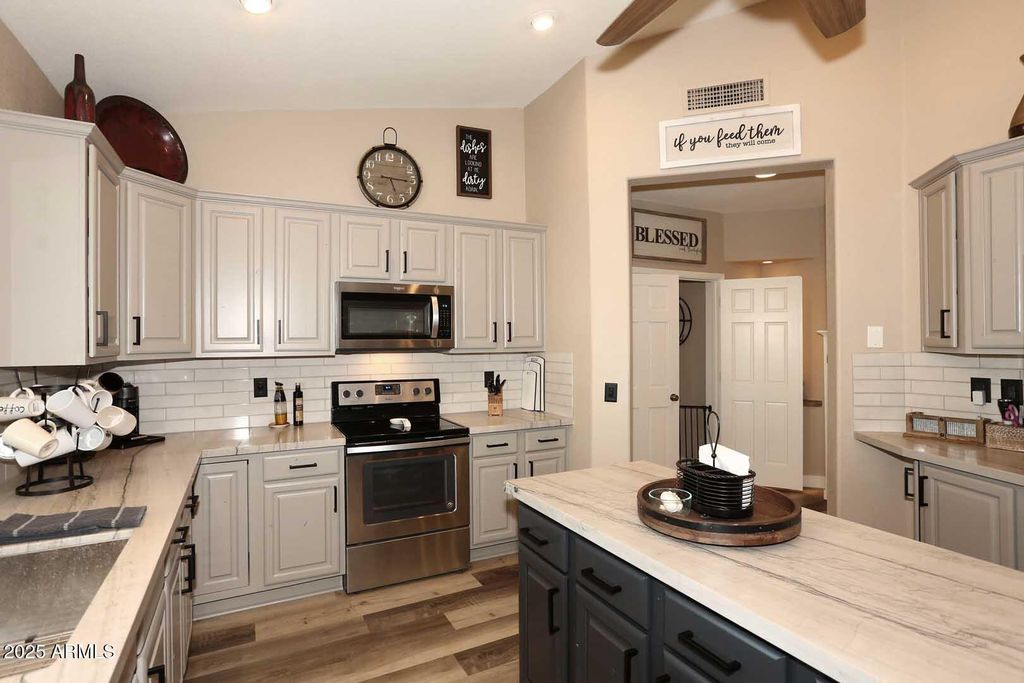 Image 12 of property listing at 1105 N 110TH Street, Mesa, AZ 85207