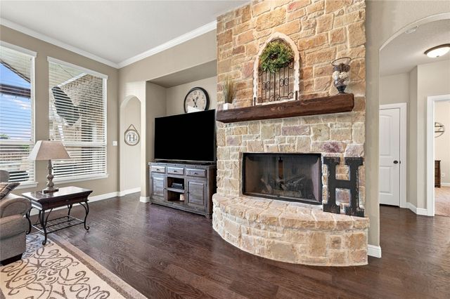 317 Covington Lane, Ovilla, TX 75154