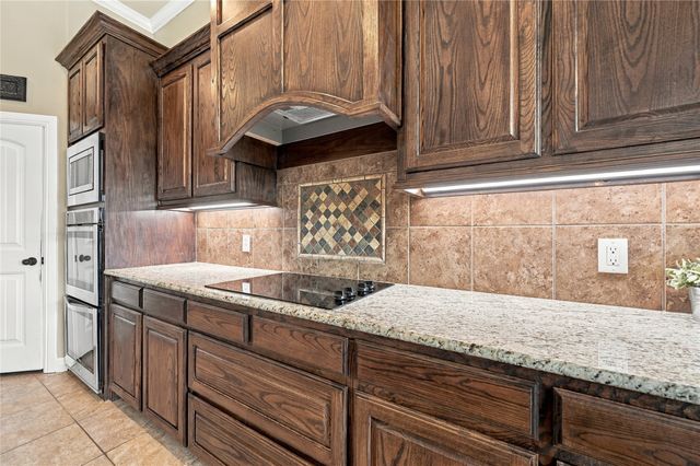 317 Covington Lane, Ovilla, TX 75154