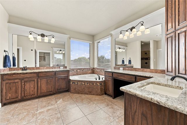 317 Covington Lane, Ovilla, TX 75154