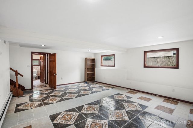 230 mcfarlane Road, Colonia, NJ 07067