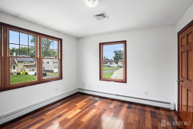 230 mcfarlane Road, Colonia, NJ 07067