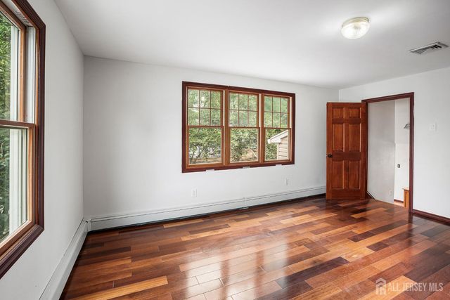 230 mcfarlane Road, Colonia, NJ 07067