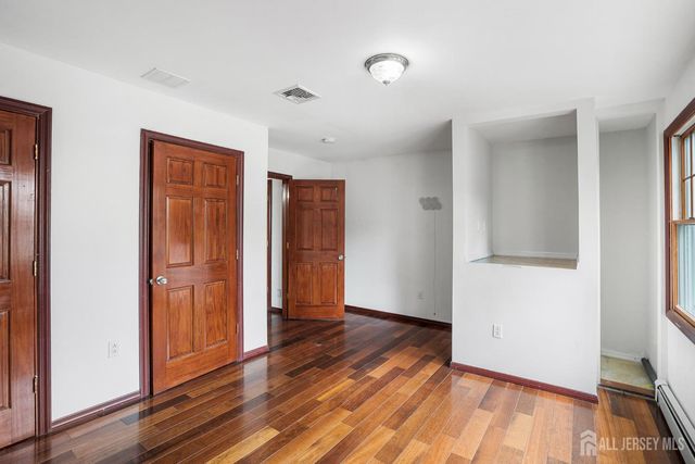 230 mcfarlane Road, Colonia, NJ 07067