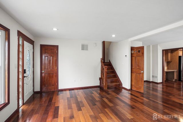 230 mcfarlane Road, Colonia, NJ 07067