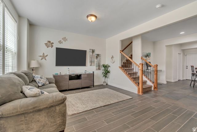 10619 S OQUIRRH LAKE RD, South Jordan, UT 84009