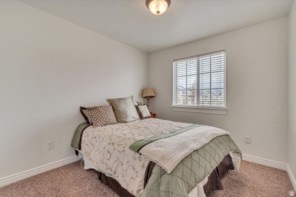 Image 14 of property listing at 10619 S OQUIRRH LAKE RD, South Jordan, UT 84009