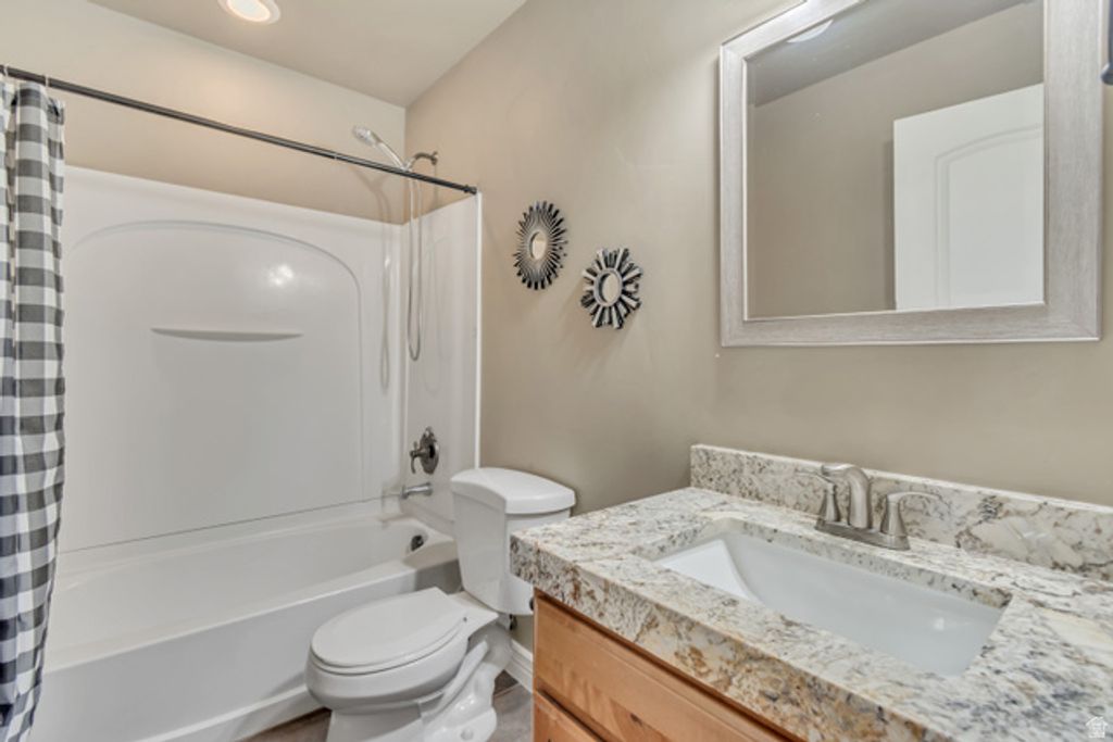 Image 18 of property listing at 10619 S OQUIRRH LAKE RD, South Jordan, UT 84009