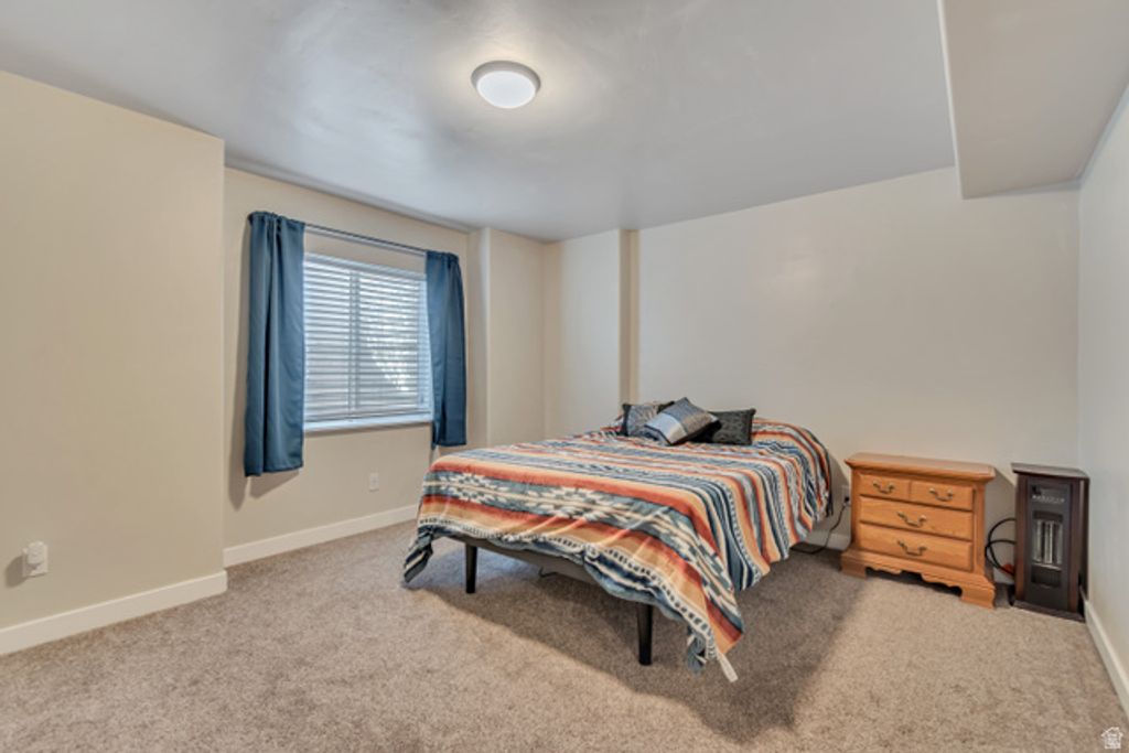 Image 25 of property listing at 10619 S OQUIRRH LAKE RD, South Jordan, UT 84009