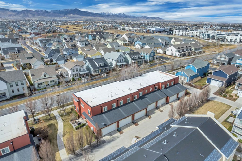 Image 28 of property listing at 10619 S OQUIRRH LAKE RD, South Jordan, UT 84009