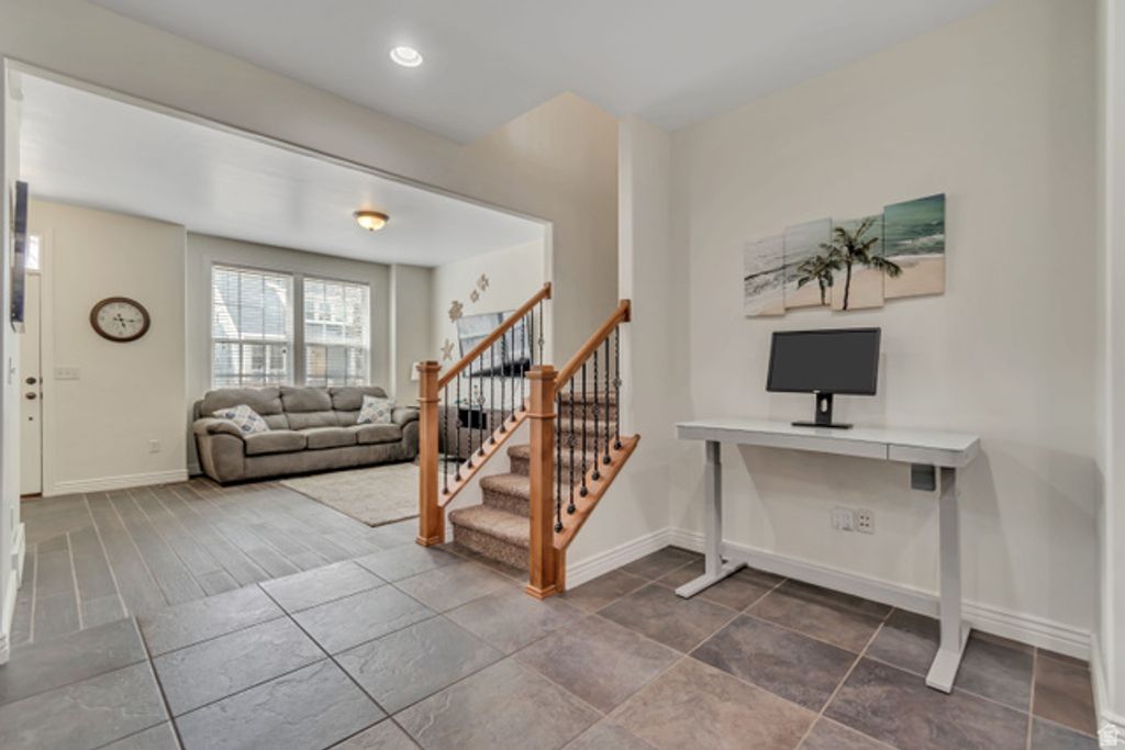 Image 6 of property listing at 10619 S OQUIRRH LAKE RD, South Jordan, UT 84009