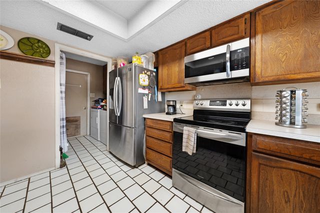 5711 Kingstree Court, Arlington, TX 76017