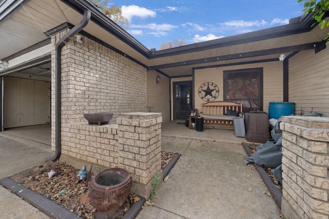 5711 Kingstree Court, Arlington, TX 76017