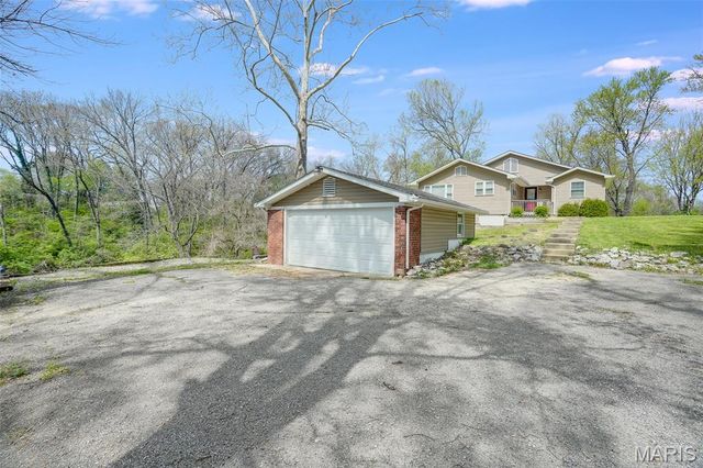 7851 N Illinois Street, Caseyville, IL 62232