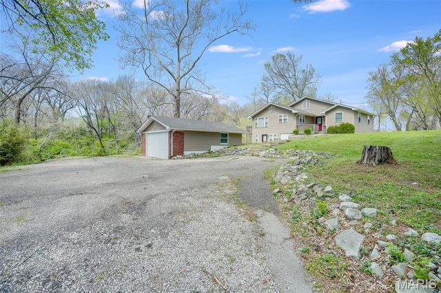 7851 N Illinois Street, Caseyville, IL 62232