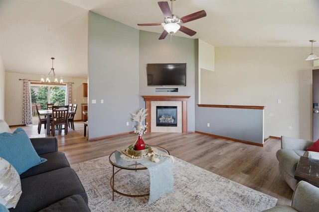 N2369 HOLY HILL DRIVE, Greenville, WI 54942