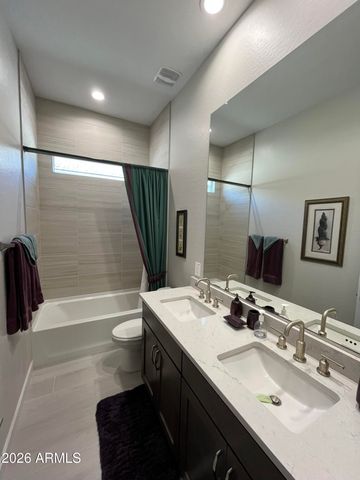 10544 W HARMONY Lane, Peoria, AZ 85382