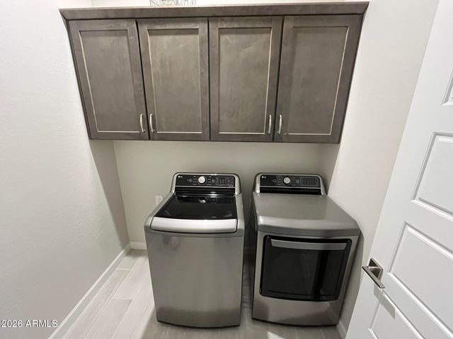 10544 W HARMONY Lane, Peoria, AZ 85382