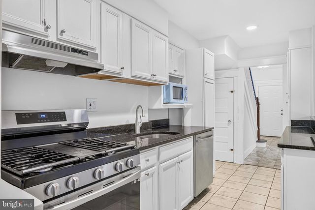 1225 18TH ST NE, Washington, DC 20002