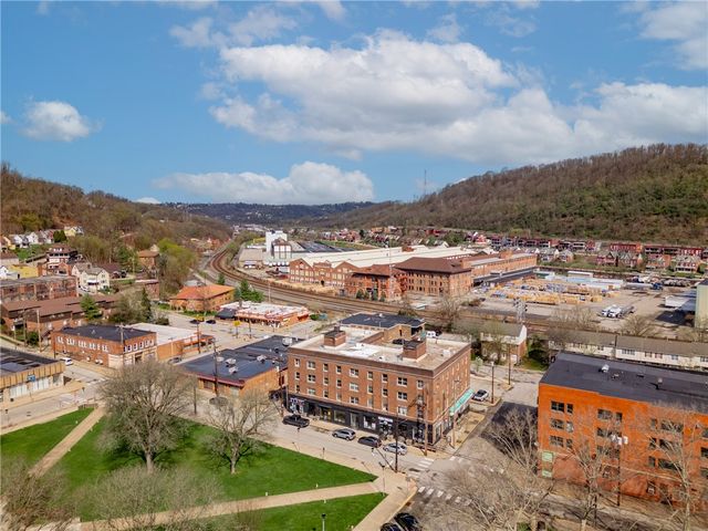 407 Commerce Street, Wilmerding, PA 15148