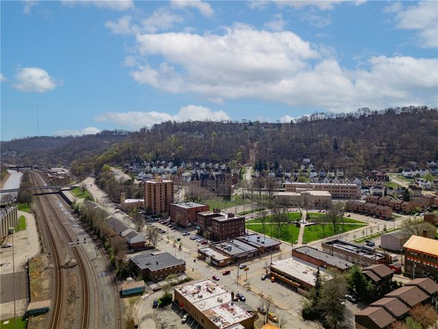 407 Commerce Street, Wilmerding, PA 15148