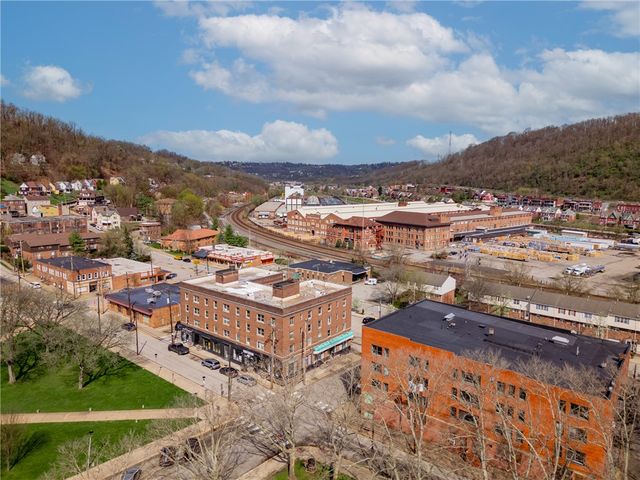 407 Commerce Street, Wilmerding, PA 15148