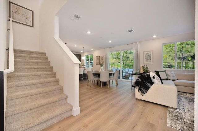 1002 Utah Dr, Placerville, CA 95667