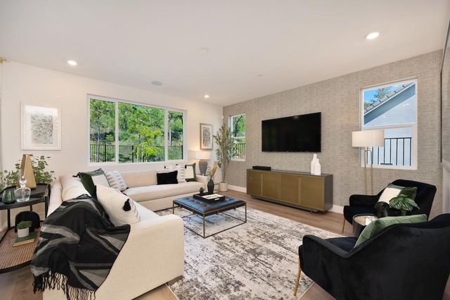 1002 Utah Dr, Placerville, CA 95667