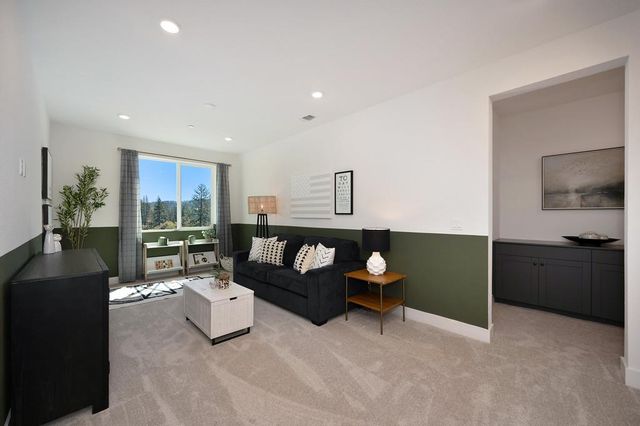 1002 Utah Dr, Placerville, CA 95667