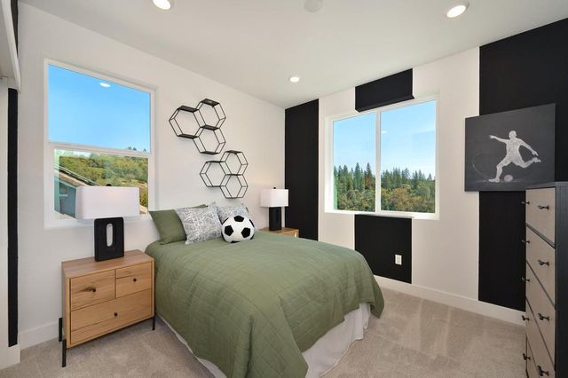 1002 Utah Dr, Placerville, CA 95667