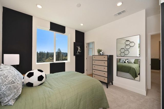 1002 Utah Dr, Placerville, CA 95667