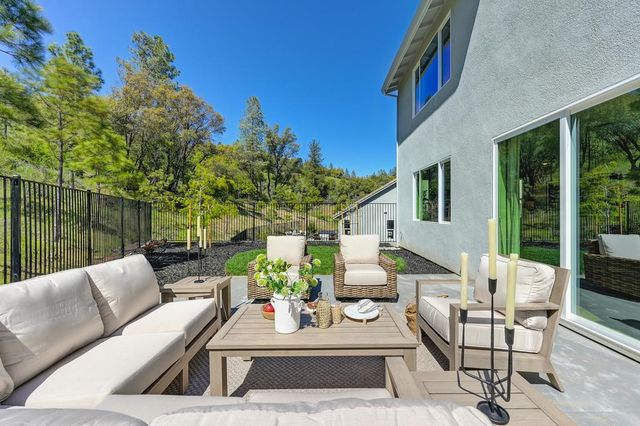 1002 Utah Dr, Placerville, CA 95667