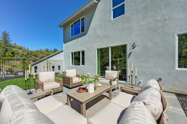 1002 Utah Dr, Placerville, CA 95667