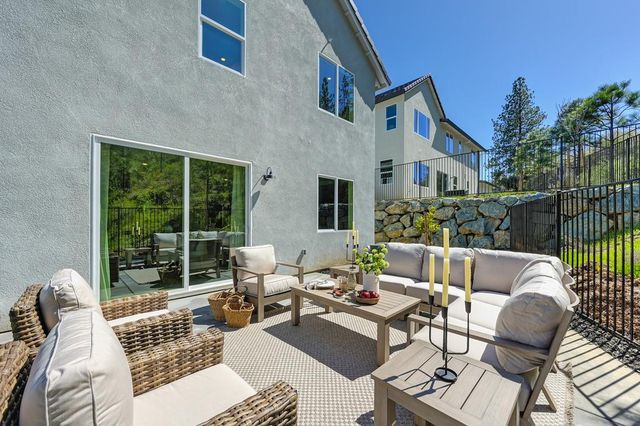 1002 Utah Dr, Placerville, CA 95667