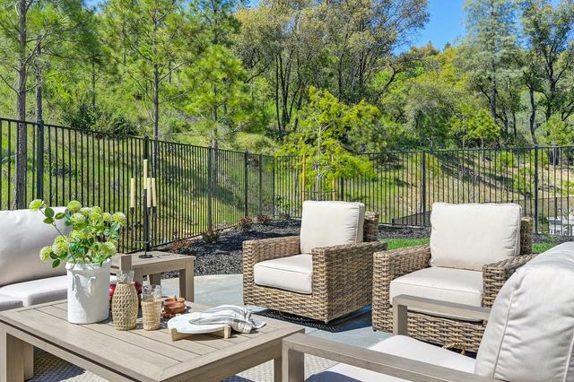 1002 Utah Dr, Placerville, CA 95667