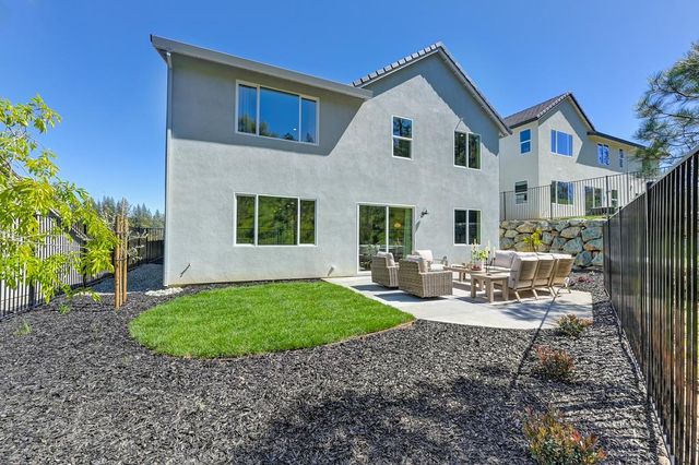 1002 Utah Dr, Placerville, CA 95667