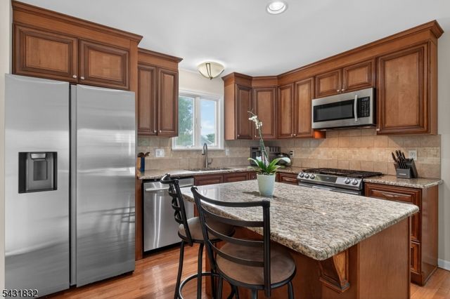 99 Clyde Ave, Woodbridge Twp., NJ 08861
